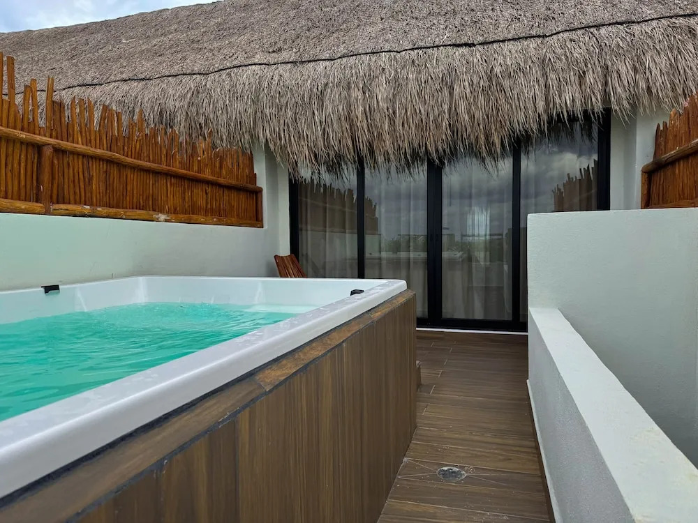 Charming One Bedroom Penthouse With Private Pool By Sandy Powerful
