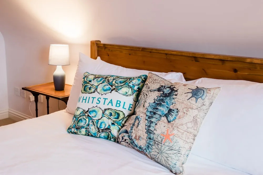 Whitstable's Beachcombers, Sleeps 10, Dog Friendly