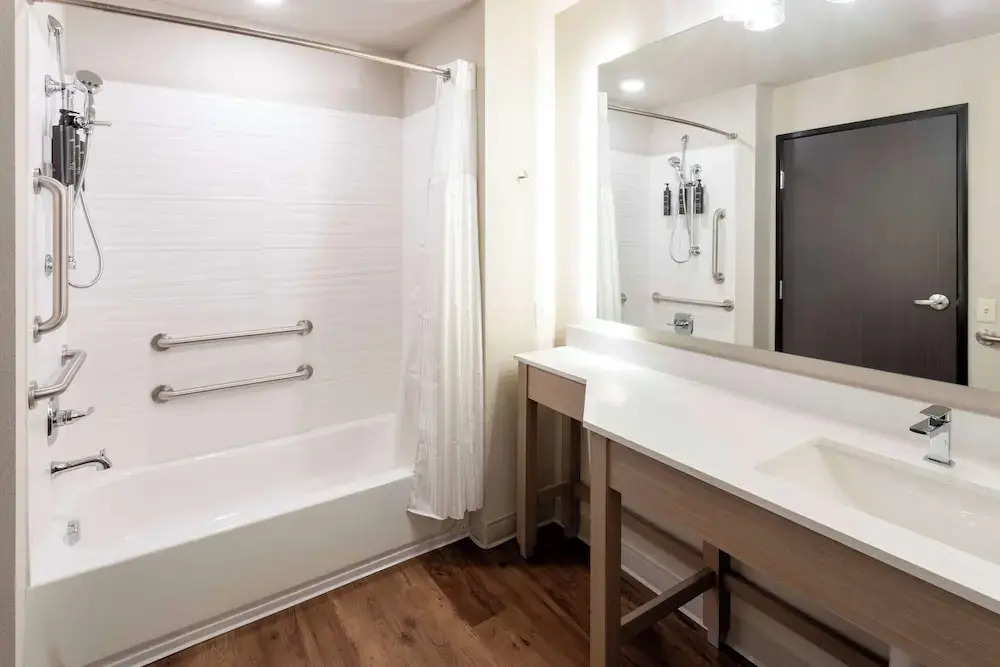 GrandStay Hotel & Suites Johnston-Des Moines, IA