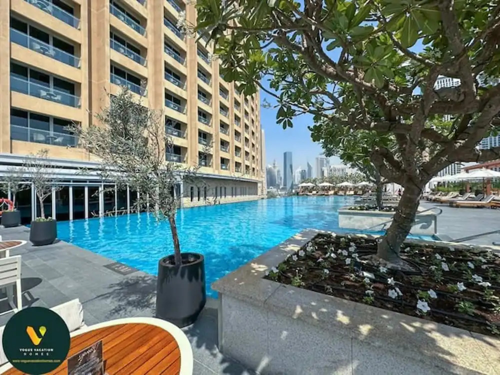 Vogue| Fashion Avenue Direct connect to Dubai Mall