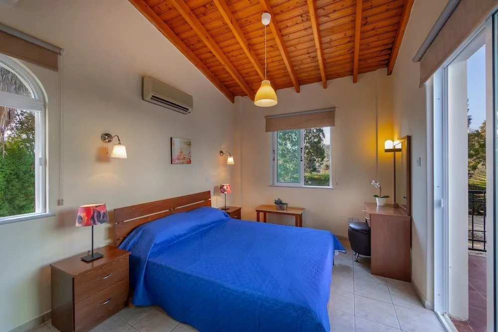 Villa Chrysanthemum