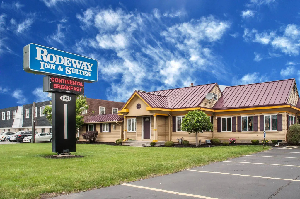 Amherst Inn & Suites
