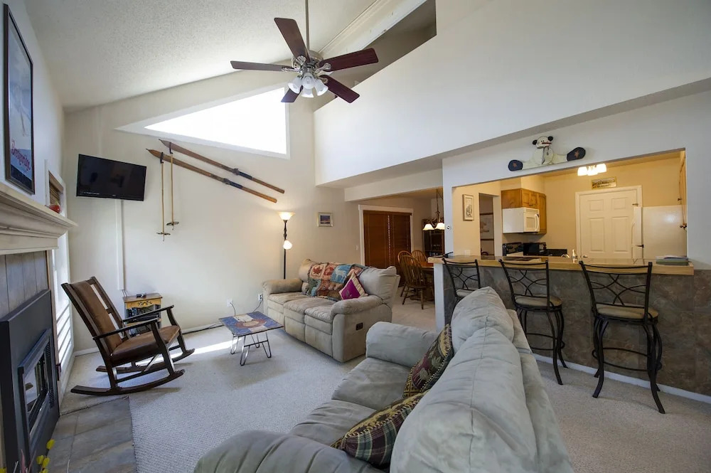 3 Bedroom Condo - Base 9