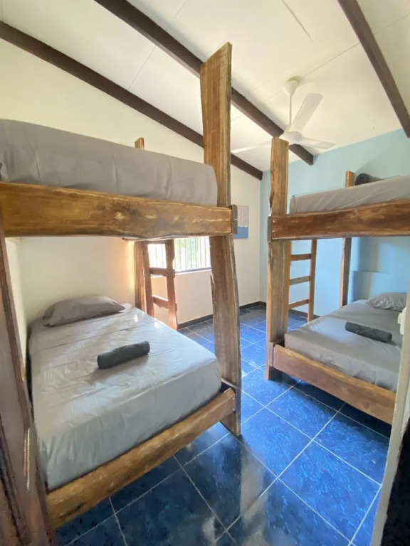 Tropical Camas Surf House