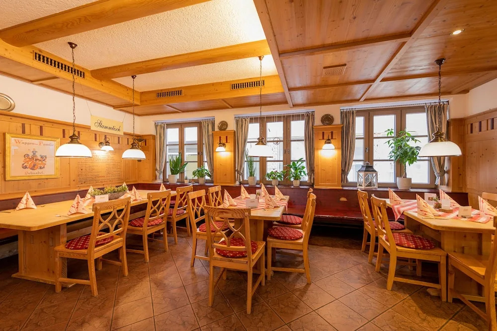 Hotel Restaurant Goldener Hirsch
