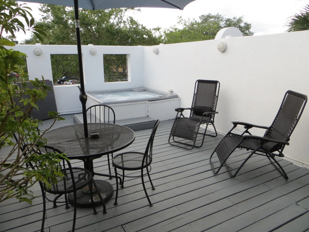 The EO Inn - Downtown Orlando