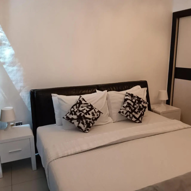 Dubai MAJESTIC Cozy LuxApt - 3BR
