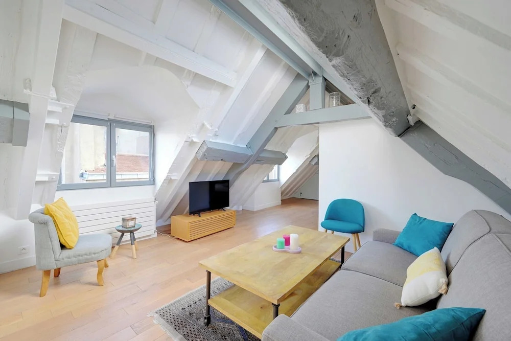 Bright 4P Studio in the Heart of Paris: Marais/rivoli