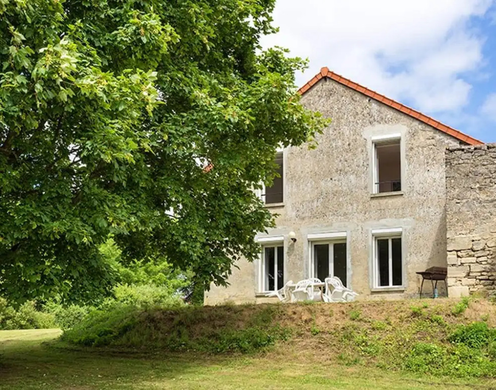 House With 3 Bedrooms in Monthenault, With Enclosed Garden and Wifi -