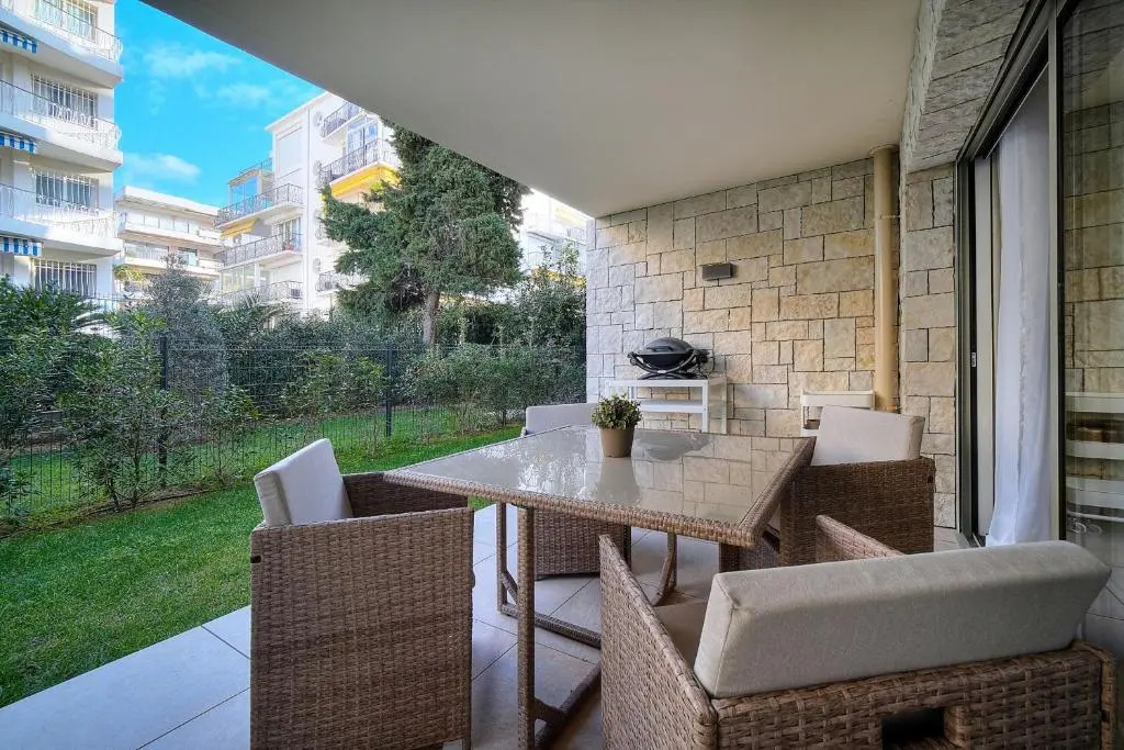 IMMOGROOM - Terrace - Bikes - BBQ - Parking - AC