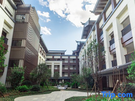 Qing Hua Hai Guan Fang Garden Hotel