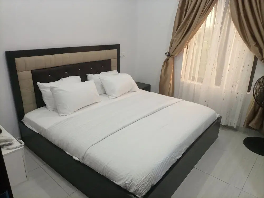 Tristar Hotel & Suites