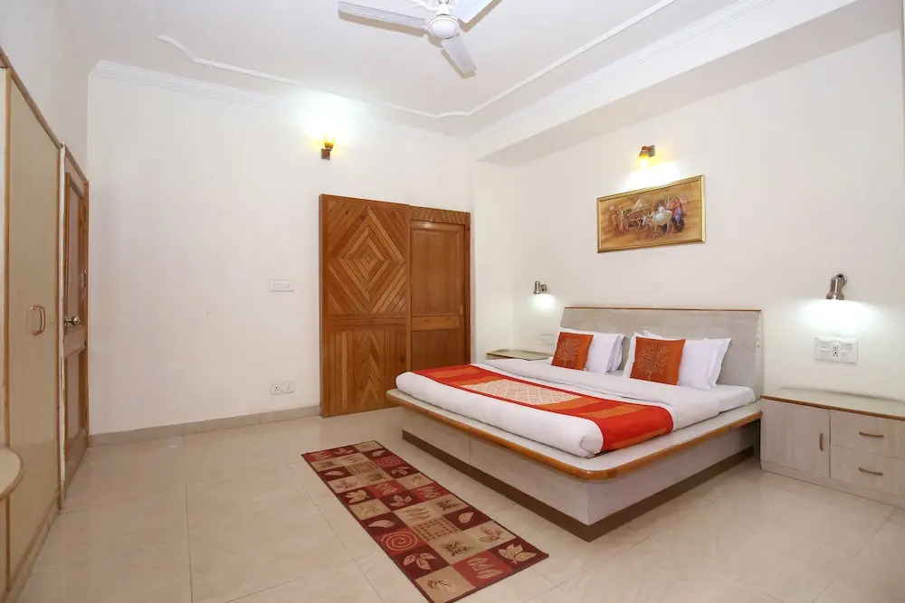 OYO 10208 Home Valley View 2BHK Kasauli