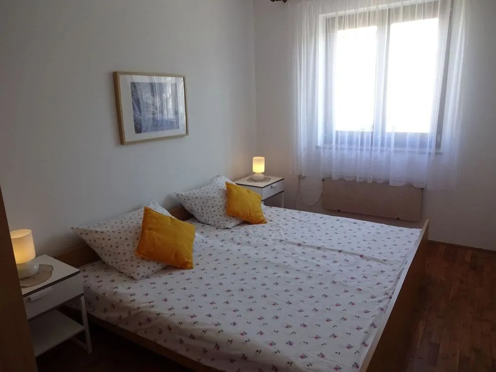 Apartment 802