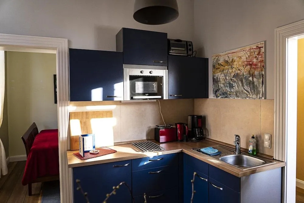 FewoZauber - 5 Apartments Klosterstrasse, Direkt am Schloss, Garten, Küche, 2 x Kamin, Fahrräder abstellbar