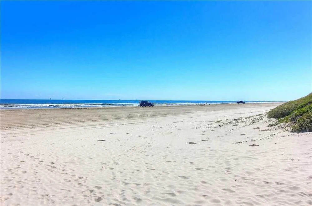 Aransas Palms - 4 Br home by RedAwning