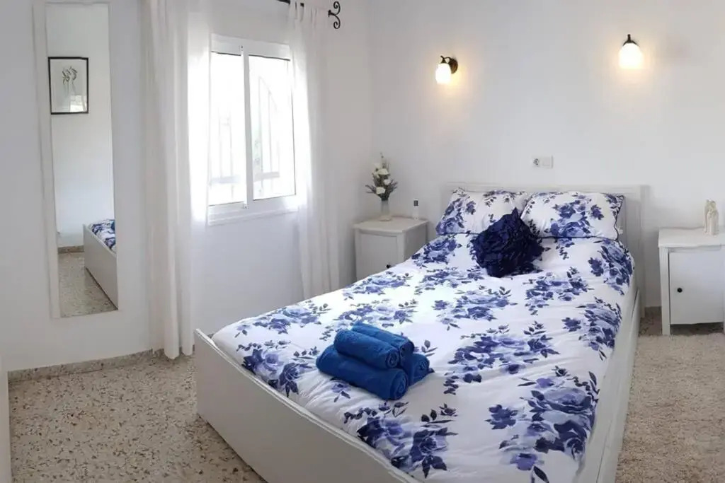 Fabulous refurbished apartment above private villa