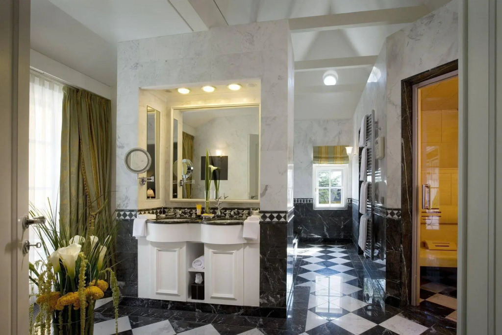 Falkensteiner Schlosshotel Velden   The Leading Hotels of the World