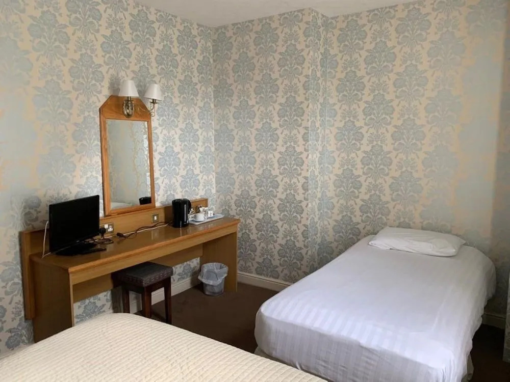 Waterford Lodge Hotel