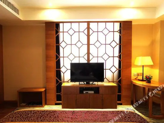 Dongchen Hotel (Nanning Railway Station)