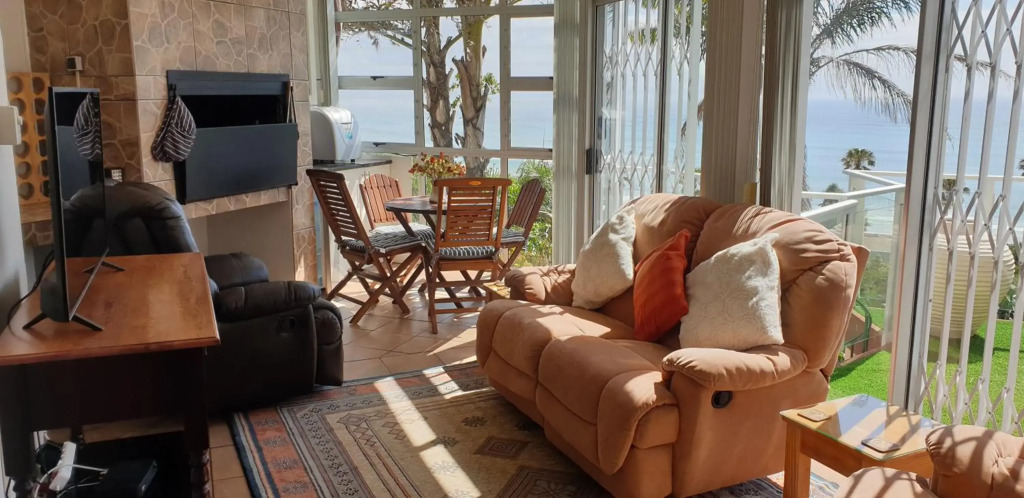 Blue Water Bay Holiday House