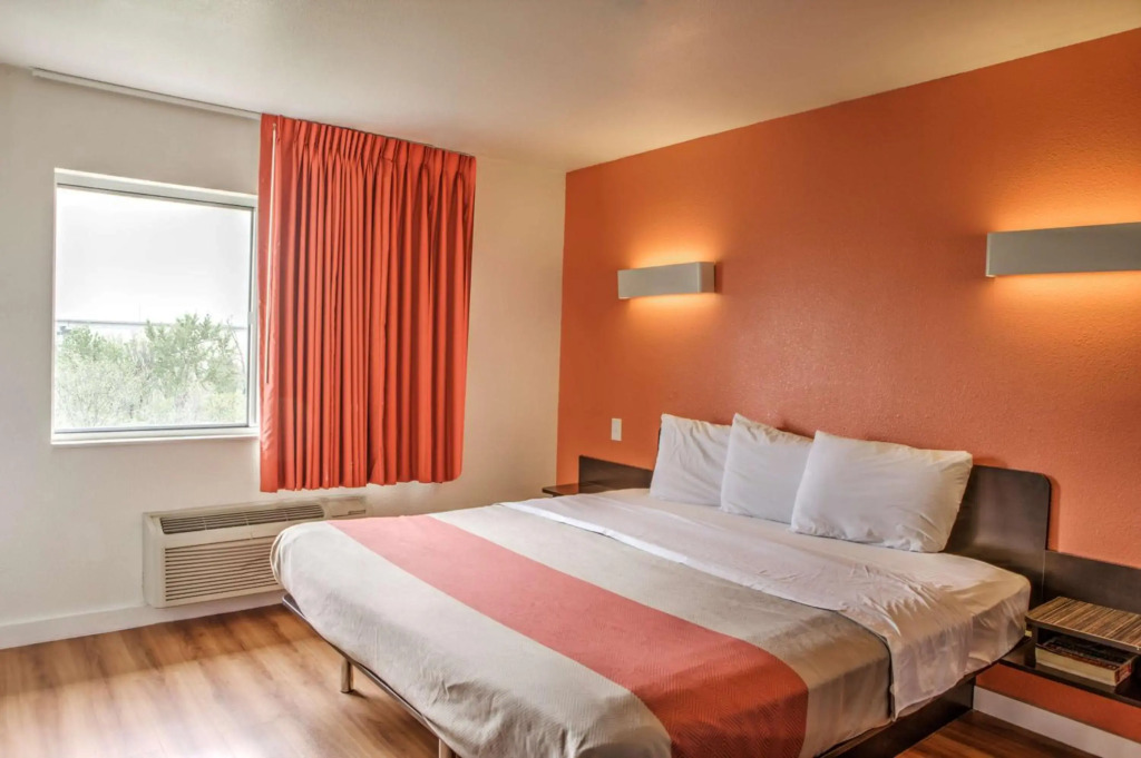 Motel 6-Dallas, TX - Northwest