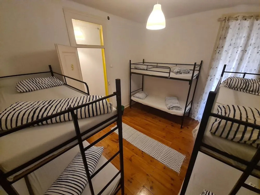 Bagetti hostel only for girls