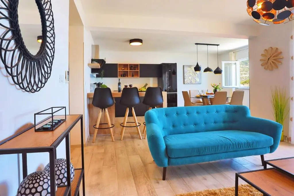 Villa Matan - only 200m from the sandy beaches, private 28m2 pool