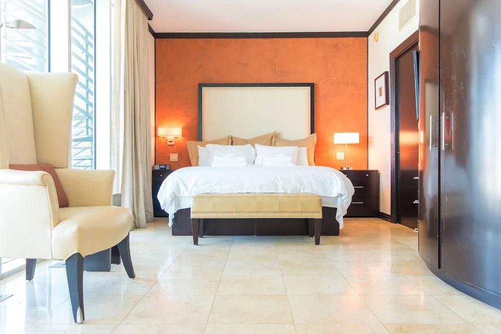 Penthouse De Soleil South Beach - On Ocean Drive Miami Beach Studio Bedroom Condo by RedAwning