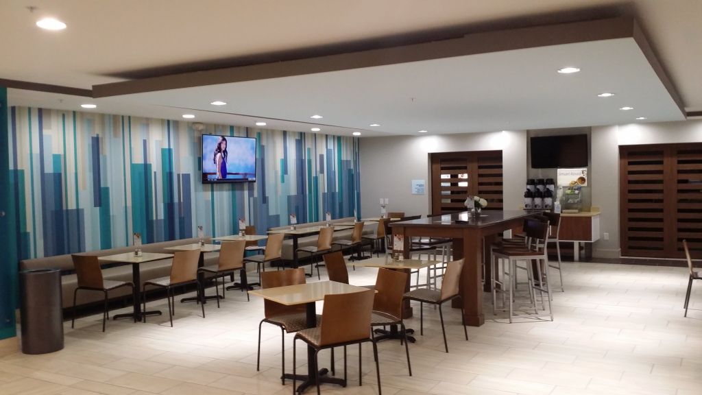 Holiday Inn Express & Suites Lexington Midtown - I-75 by IHG