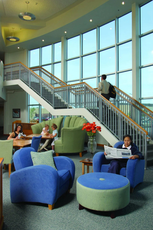 Dimond Center Hotel