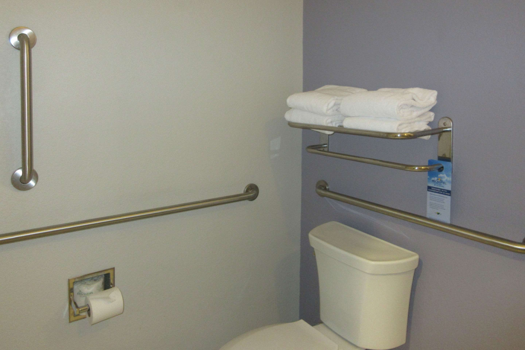 Quality Inn & Suites Caldwell I-77