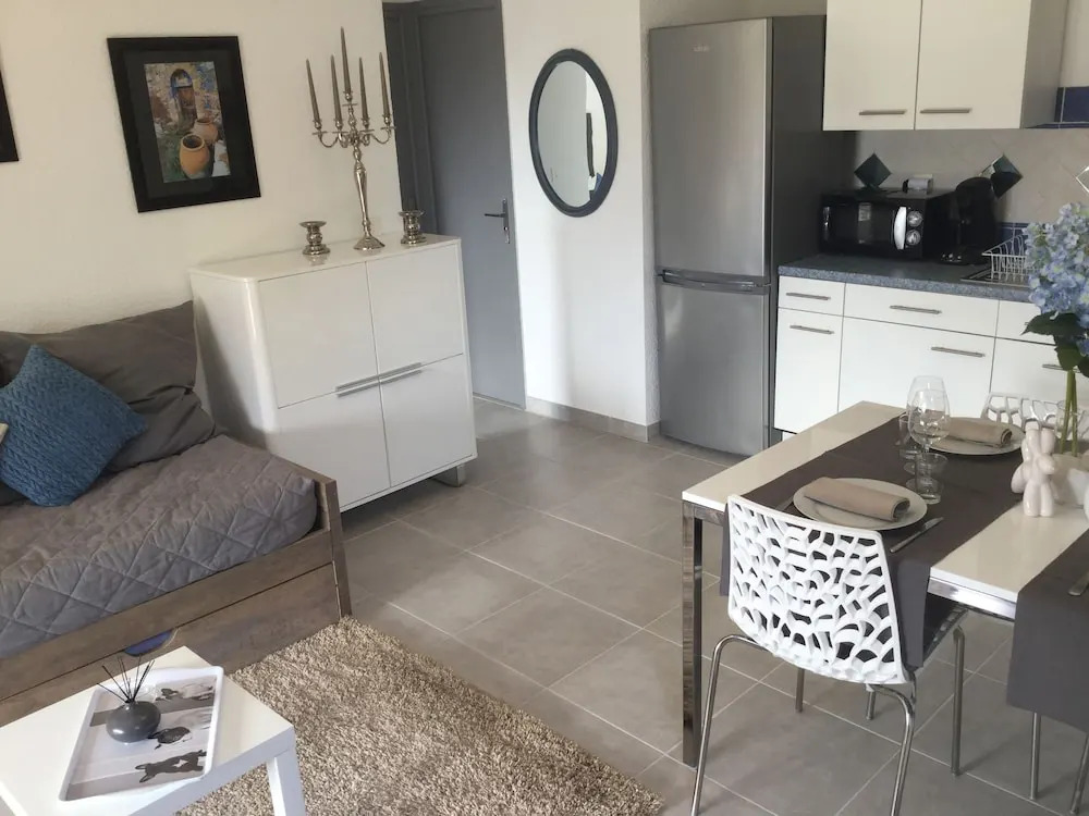 Residence Bellavista à Santa Giulia, proche de la plage et vue mer