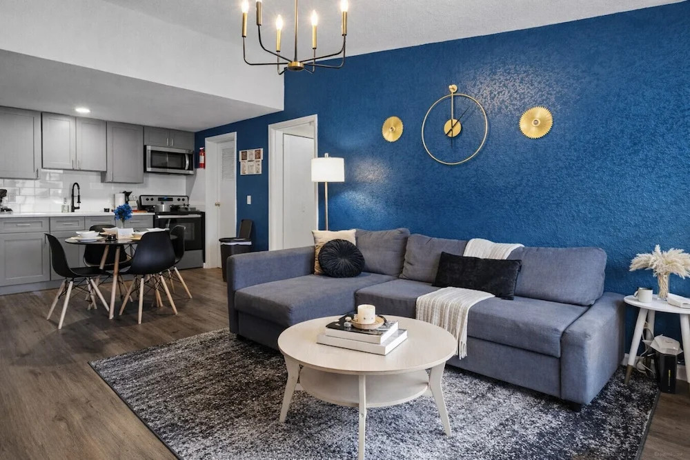 Cozy King Suite, Wheelchair Accessible, Fast Wifi