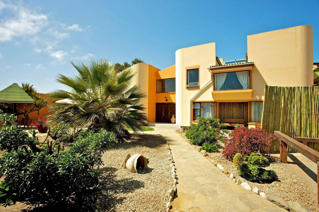 Sandcastle Apartments