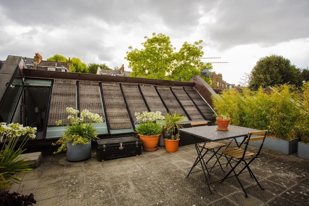 2 Bedroom Home in Hackney With Roof Terrace