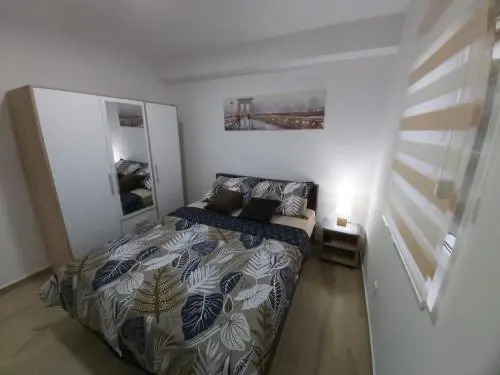 Apartment Violet