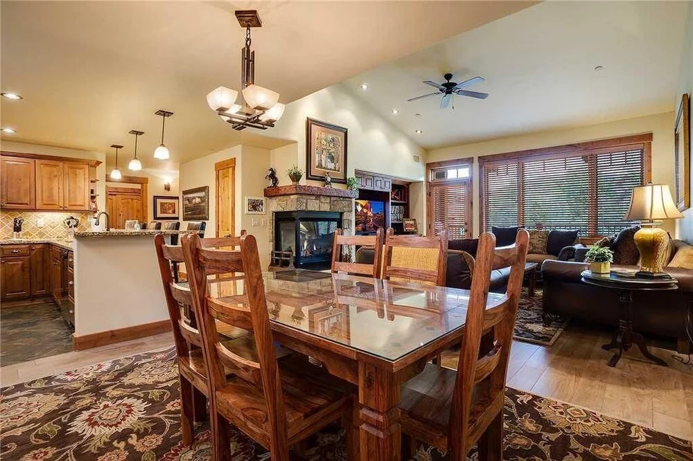 5307 Emerald Lodge, Trappeur's Crossing Apartment 4