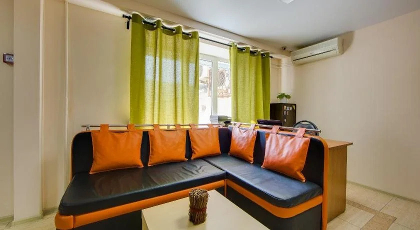 Leto Hostel