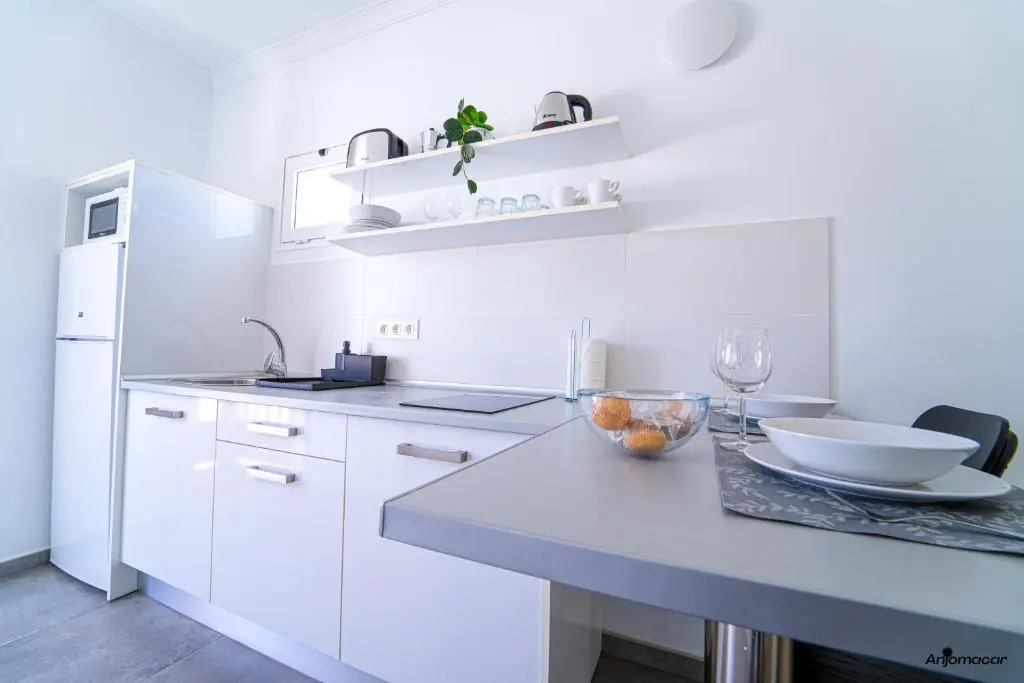 Apartamentos Anjomacar A
