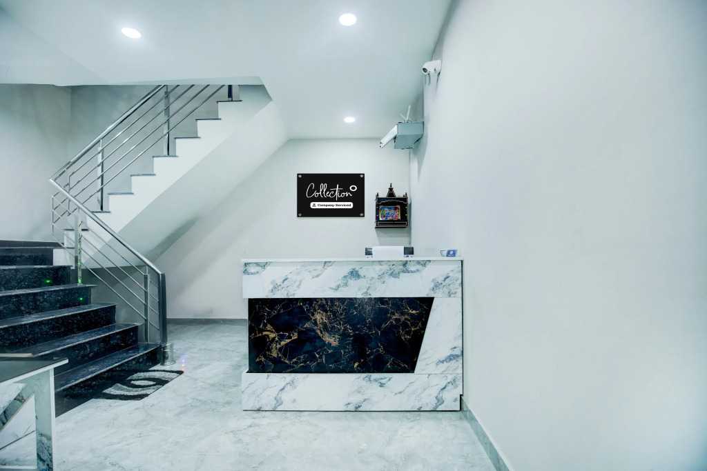 Super Collection O by OYO Nayagaon Vikas Nagar