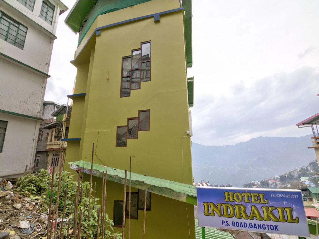 OYO 13466 Hotel Indrakil