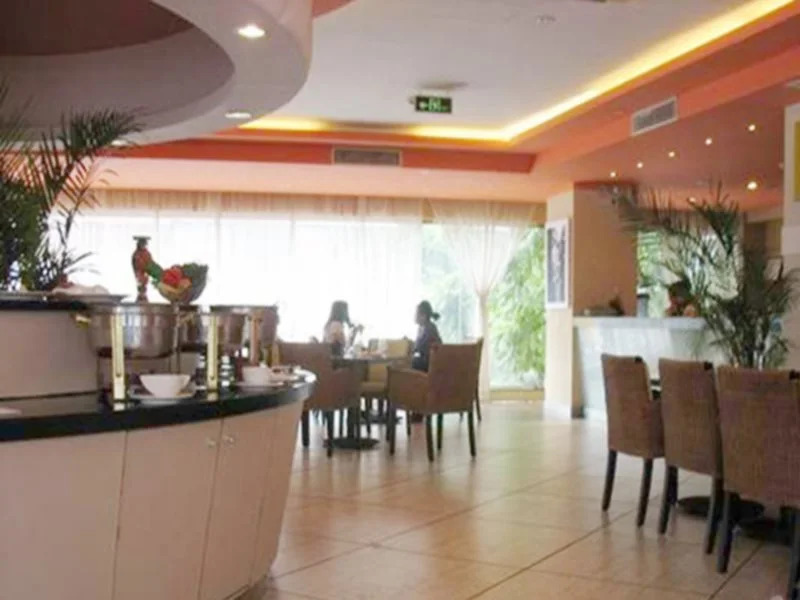 Oriental Glory Hotel