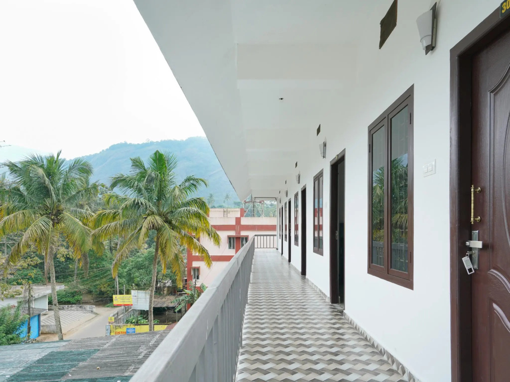 OYO 23388 Fathima Residency