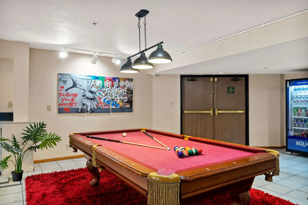 Chateau Big Bear Boutique Hotel, BW Signature Collection
