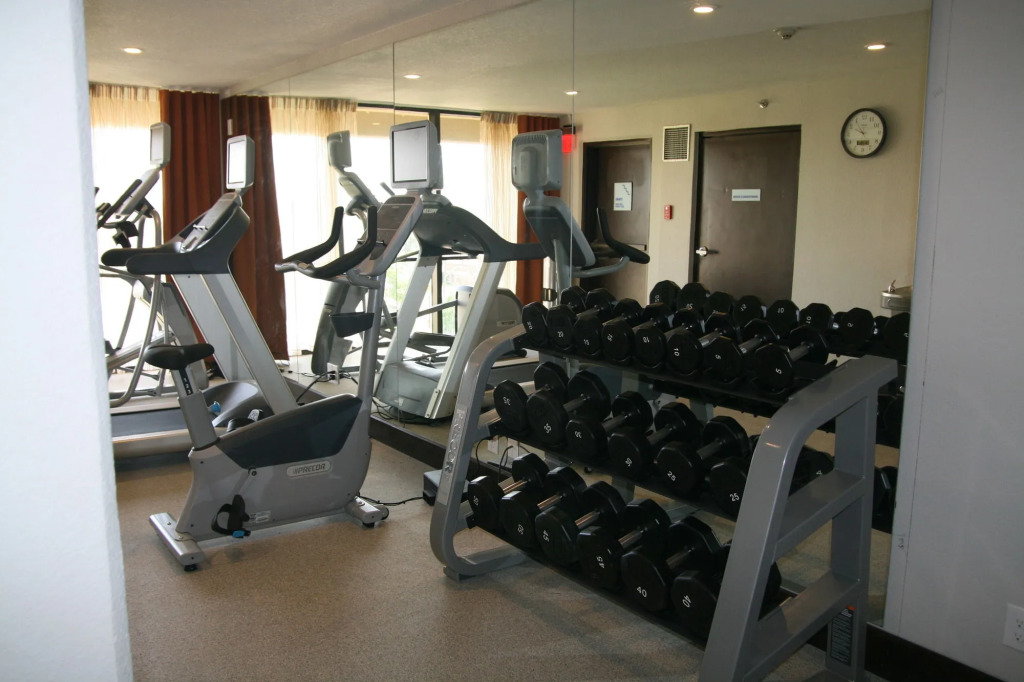 Holiday Inn Express & Suites San Antonio Medical - Six Flags by IHG