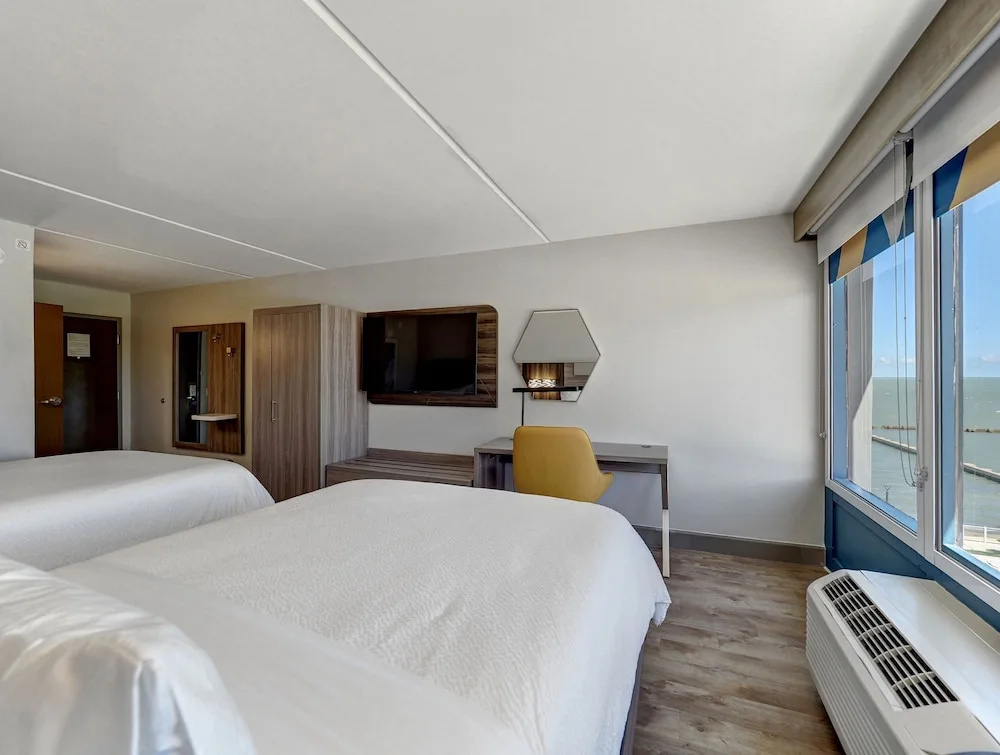 Holiday Inn Express Corpus Christi – Beachfront by IHG
