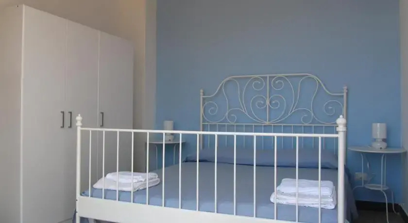 Comeinsicily - Les Roches Noires