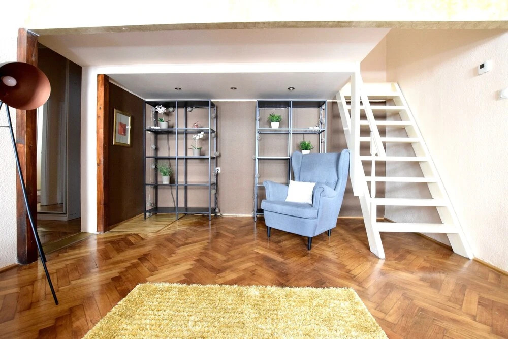 Hi5 Apartments - Ruin Bar District