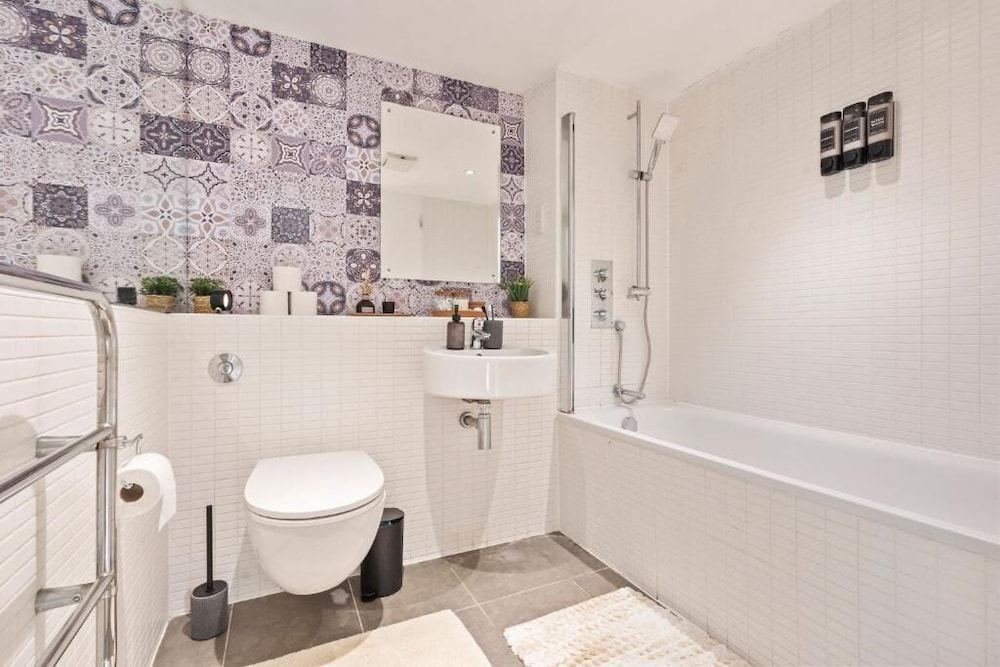 Battersea riverside 1 bedroom flat